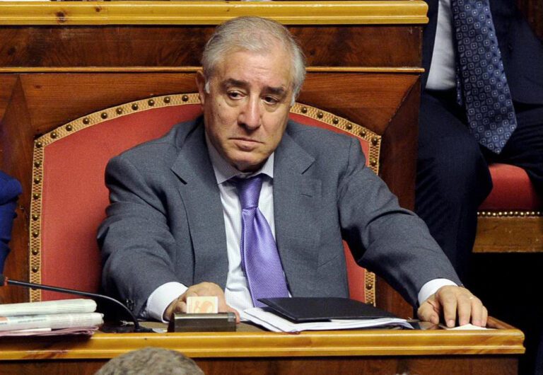 Sequestro da 10,8 milioni di euro a Marcello Dell’Utri e alla moglie