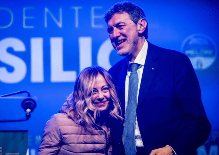 Elezioni regionali in Abruzzo, Marsilio vince con oltre il 53%: FdI primo partito. La sconfitta non frena l’alleanza tra Conte e Schlein