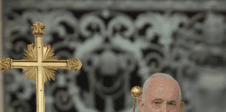 Messa di Pasqua, Papa Francesco: “Fermare i venti di guerra su Europa e Mediterraneo”