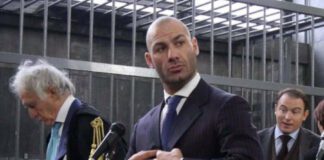 Il figlio di Bossi indagato per truffa sul reddito di cittadinanza, ha incassato indebitamente 280 euro al mese per 43 mensilità