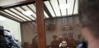 Attentato a Mosca, terroristi in tribunale con segni di colpi e possibile tortura: disposti due mesi di custodia cautelare