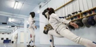 Stupro al raduno di scherma, la campionessa abusata: “La mia vita rovinata, davanti a me vedo il buio”