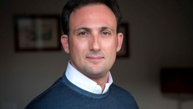 VIDEO INTERVISTA Di Matteo (Teverola in Testa): “Ex amministrazione disastrosa, danni al commercio e zero sicurezza”