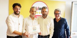 Aversa, Panza: “Mottola ha tradito i valori del M5S, provo amarezza e disagio”. Documento del centrosinistra: “Dimettiti”. Ma c’è una clamorosa gaffe