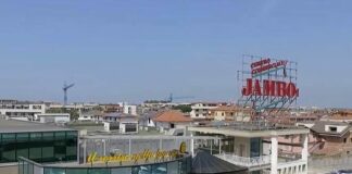 Tragedia a Trentola Ducenta, stroncato a 21 anni da un malore nel parcheggio del centro commerciale Jambo