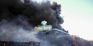 Guerra Ucraina, raid su megastore a Kharkiv: strage di civili. Onu: “Inaccettabile”