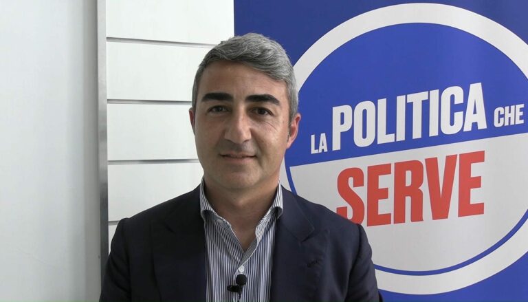 Aversa, De Michele: “Basta ingerenze politiche sulla dirigente D’Angelo, è una risorsa per la macchina amministrativa”