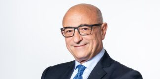 Aversa, Matacena vs Matacena: il sindaco peggio di Tafazzi