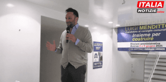 LE VIDEO INTERVISTE Aversa, bagno di folla all’inaugurazione del comitato elettorale di Menditto. Presenti Farinaro e Cangiano