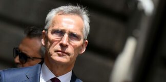 Il segretario della Nato Stoltenberg: “Via il divieto a Kiev contro obiettivi in Russia”. Stop di Salvini: “Non se ne parla”