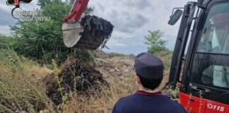 Caivano, scoperti rifiuti interrati: una parte è tossica