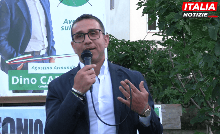 Carratù prende le distanze dal manifesto del centrodestra: “Non mi hanno avvisato”. E poi: “Forza Aversa mai nella Lega”
