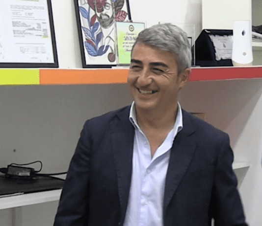 Aversa, la prefettura diffida il comune sul bilancio di previsione. De Michele: “Grave svista della filiera amministrativa”. E tiene banco il finto “caso” D’Angelo