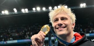 Olimpiadi di Parigi 2024, primo oro per l’Italia: Martinenghi vince i 100 rana