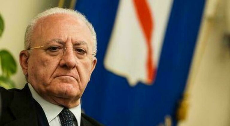 De Luca a Caivano. “Dimenticata dopo le Europee: spariti 30 milioni da proposta di legge di bilancio”