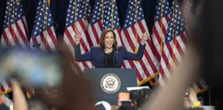 Usa 2024, il primo comizio di Kamala Harris: “Unirò i dem e vinceremo”. Nei sondaggi supera Trump