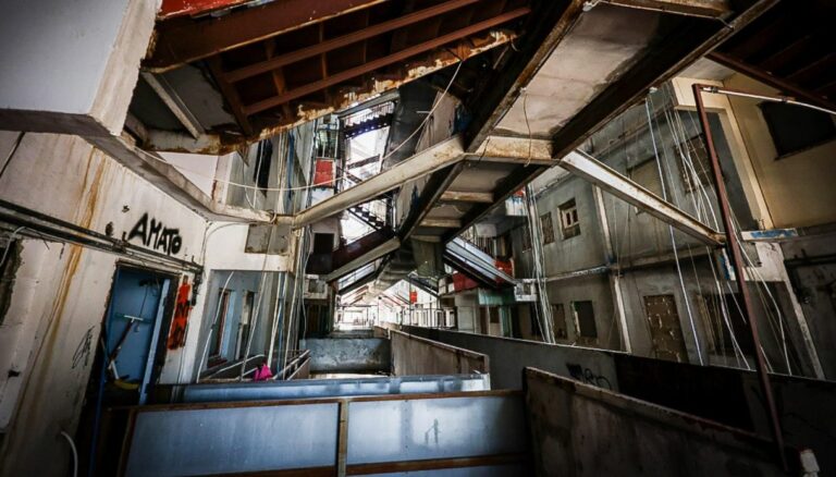 Crollo a Scampia, dal governo contributo fino a 1100 euro al mese a sfollati