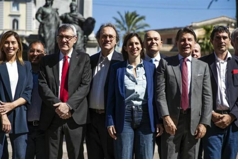 Autonomia, si va verso il referendum: depositato il quesito per fermare la riforma