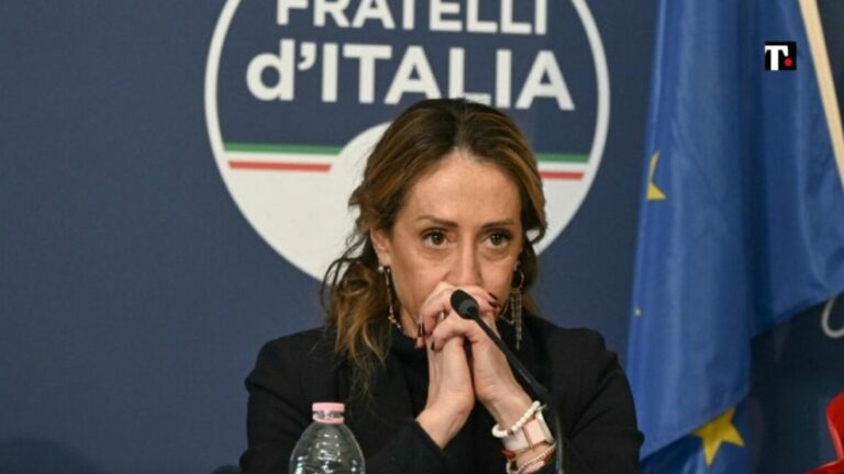 Arianna Meloni sulle voci di indagini: “Mai influenzato le nomine”. Scontro FdI-Avs