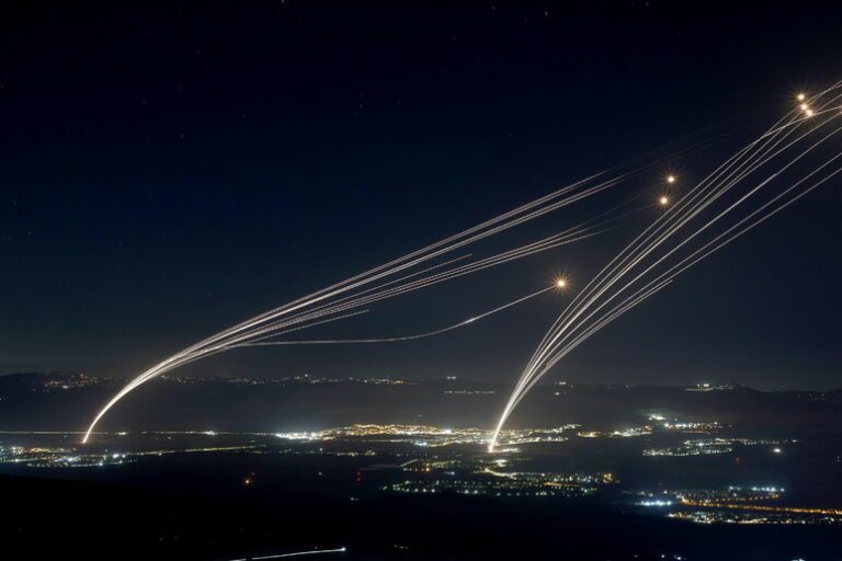 Guerra in Medio Oriente, pioggia di razzi dal Libano su Israele