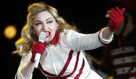 Mega-party di Madonna agli Scavi di Pompei, il Parco smentisce: “Nessuna festa con 500 ospiti a pagamento”