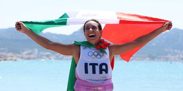 Olimpiadi di Parigi 2024, Marta Maggetti oro nel windsurf: Musetti storico bronzo nel tennis