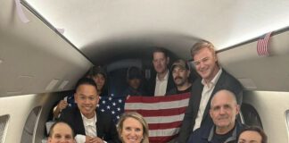 Accordo tra Usa e Russia, maxi-scambio di prigionieri: Gershkovich, Whelan e Kara-Murza accolti da Biden e dalla Harris