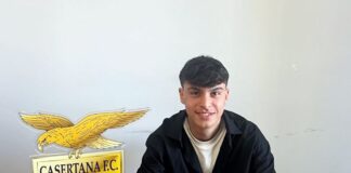 Salvatore Pannullo firma per la Casertana: gli auguri del direttore della Caritas Aversa don Carmine Schiavone