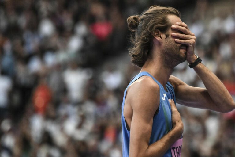 Olimpiadi di Parigi 2024, le lacrime di Tamberi: “Non lo meritavo, non lo accetto”