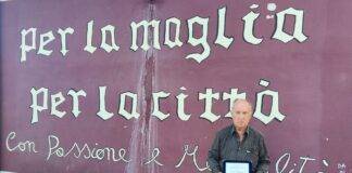 Real Normanna: targa dei tifosi della Curva Nord a Giuseppe De Michele, don Peppino è uno di loro