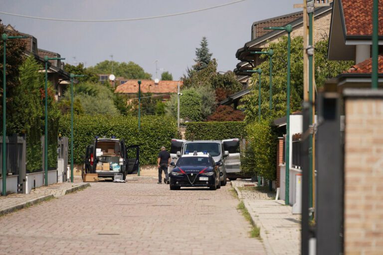 Strage familiare a Paderno Dugnano, il 17enne: “E’ stato un atto di emancipazione”