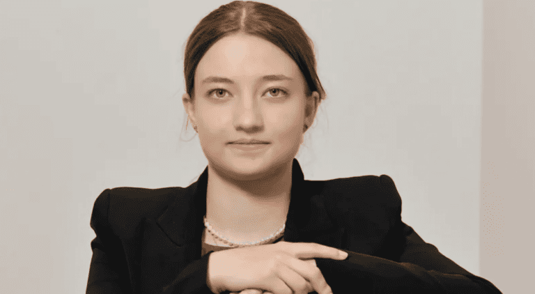 Trentola Ducenta, la 19enne Maria Di Mauro nominata Alfiere del Lavoro. Gli auguri del consigliere Martina Fabozzi