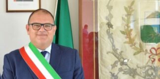 Arrestati il sindaco di Poggiomarino e il suo vice: “Eletti con i voti della camorra”