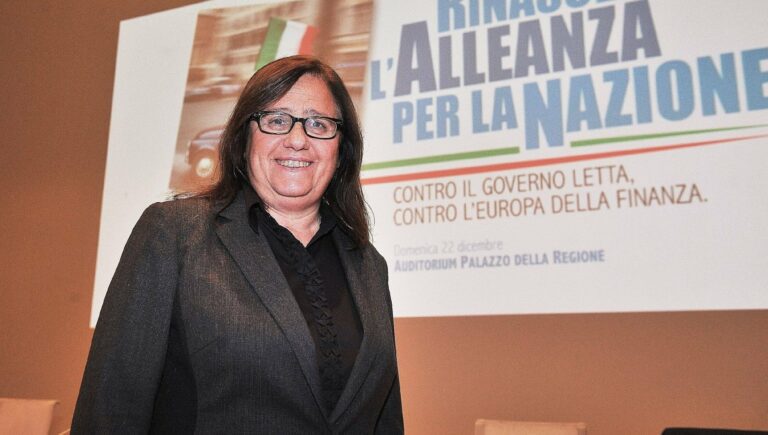 La sottosegretaria Frassinetti (FdI) festeggia sui social la marcia su Roma: “Fascismo immenso e rosso”