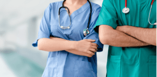 Napoli, manifestazione contro aggressione sanitari. Il sindaco di Aversa Matacena: “Potenziare drappello di Polizia”