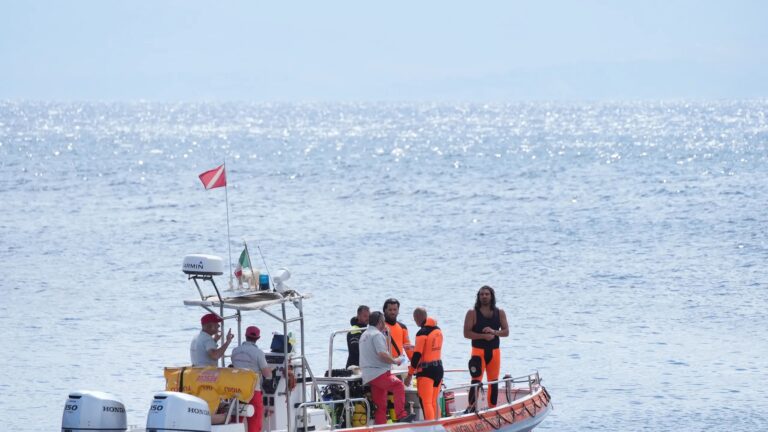 Naufragio di una barca che accompagnava sub nel Mar Rosso, 17 dispersi