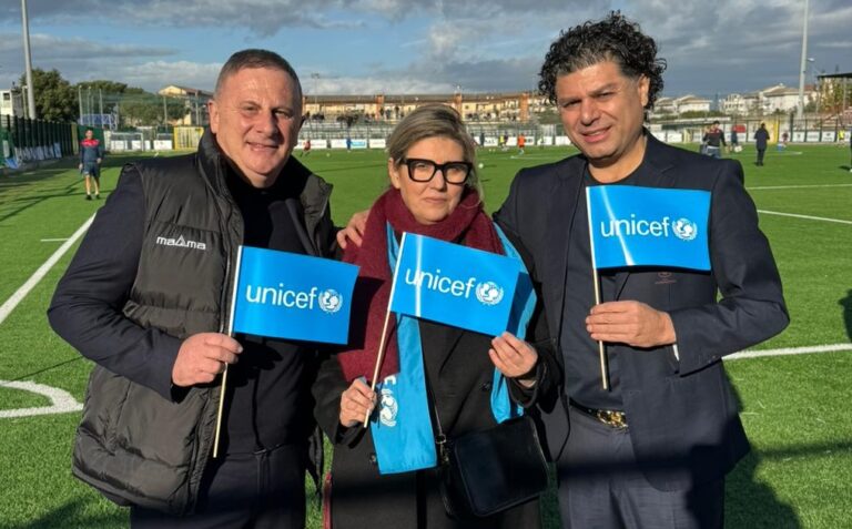Real Normanna, duemila tifosi al Bisceglia e iniziativa con l’Unicef: è già un successo. Ora scalare la vetta con l’obiettivo playoff