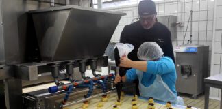 Al Pink House di Aversa sette ragazzi con sindrome di Down imparano a preparare la polacca