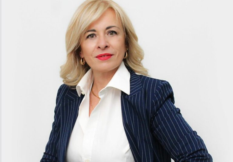 Angela Barone nuova coordinatrice di Forza Aversa: “Più donne in politica”. Bisceglia candidato alle regionali