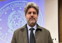 Prosegue lo sciacallaggio contro il direttore De Michele: Atella News si inventa una stangata di Natale. Gli spargitori d’odio colpiscono ancora