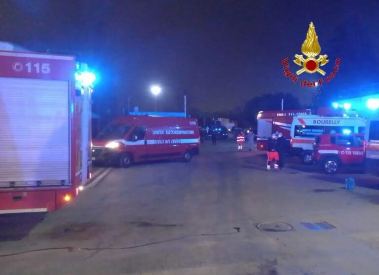 Gricignano d’Aversa, fuga di ammoniaca nell’azienda Frigocaserta: morto operaio 19enne. È il secondo in 10 giorni