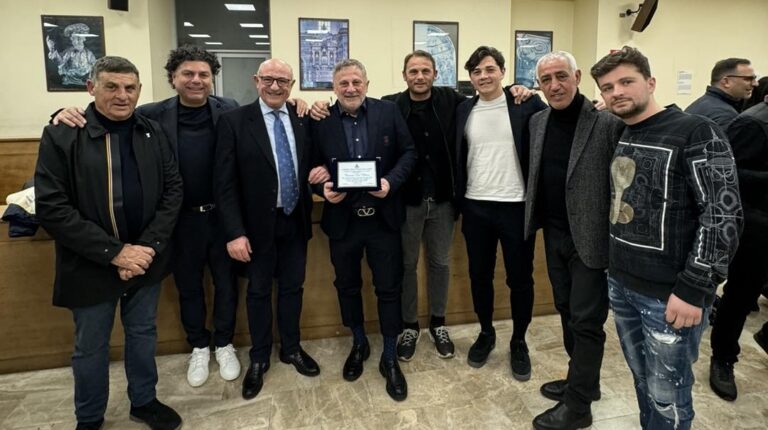 “Stelle dello Sport Aversane”, premiato il patron della Real Normanna Del Villano: “Porteremo in alto la squadra e la città”