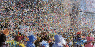 VIDEO E FOTO Il volto bello di Orta di Atella sfila tra rifiuti e strade colabrodo, appello alla Chiesa per le scuole