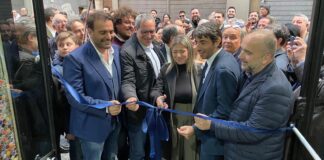FOTO Aversa, Donzelli inaugura il circolo di FdI: “Siate l’orecchio del territorio”. Michele Ferrara coordinatore, presente la consigliera Adele Ferrara