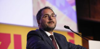 Psi, Maraio rieletto segretario nazionale: “Centrosinistra unito e aperto, ok modello Manfredi e buon governo De Luca”