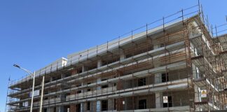 FOTO Cesa, blitz nel cantiere della Enea Costruzioni in via Matteotti: scattano sequestro e sanzioni