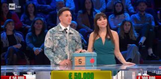 Orta di Atella, Tina Iovane e suo figlio vincono 50mila euro al gioco dei pacchi di “Affari Tuoi”