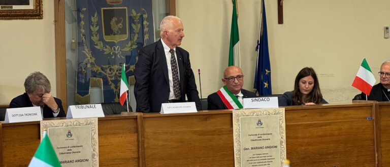Aversa, cittadinanza onoraria al generale Mariano Angioni. Matacena: “Esempio di integrità, coraggio e dedizione”