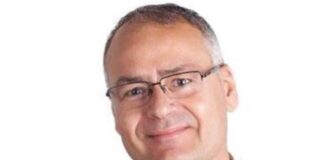 Orta di Atella, arrestato l’assessore Tonino Russo: avrebbe chiesto 20mila euro per una licenza