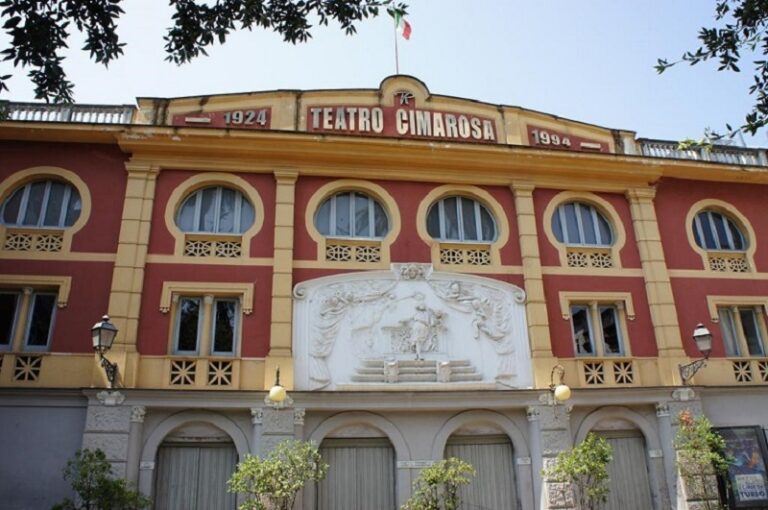 Cimarosa di Aversa, prosegue la rassegna “Cinema al chiaro di luna”: ecco i film. Già pronta la nuova stagione teatrale